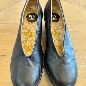 Fly London Women's Metallic Black Flats